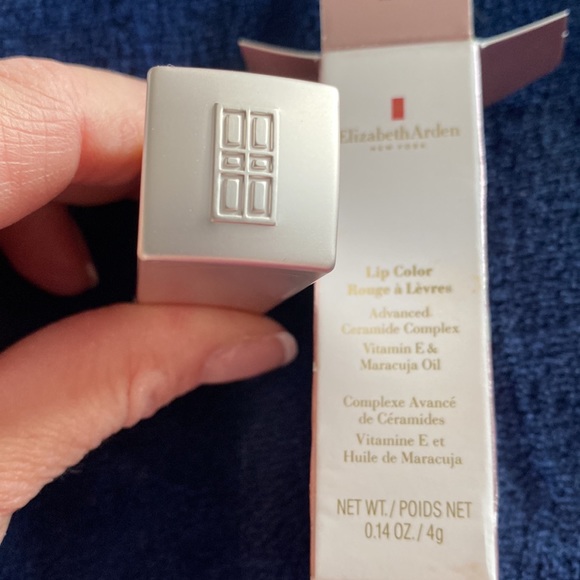 NEW Elizabeth Arden lipstick - color #006 Boldly Fuchsia - Picture 5 of 6